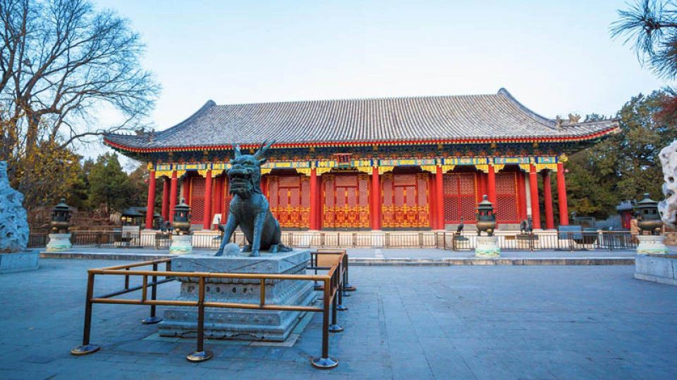 Beijing Private Custom Tour: Licensed Guide&Transfer Service - Temple of Heaven, Lama Temple, and Houhai: religion, ritual, and real atmosphere