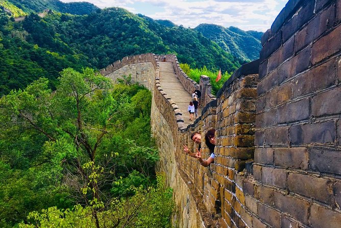 Beijing Private Mutianyu Great Wall Tour with English Driver - Timing math for layovers: how to not miss your flight