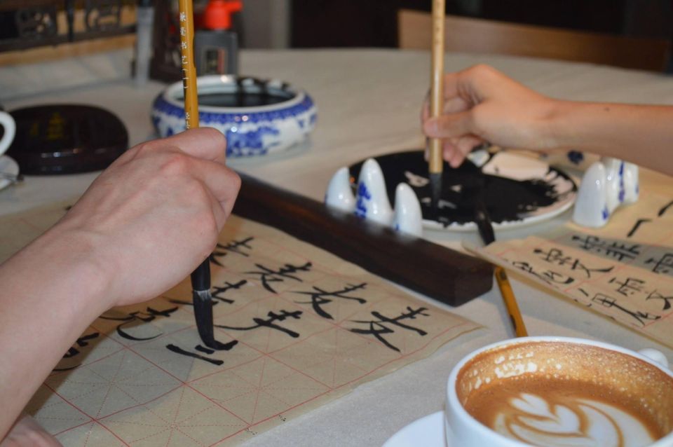 Beijing Wangfujing Calligraphy Class Nearby Forbidden City - Why a Calligraphy Workshop Near the Forbidden City Works