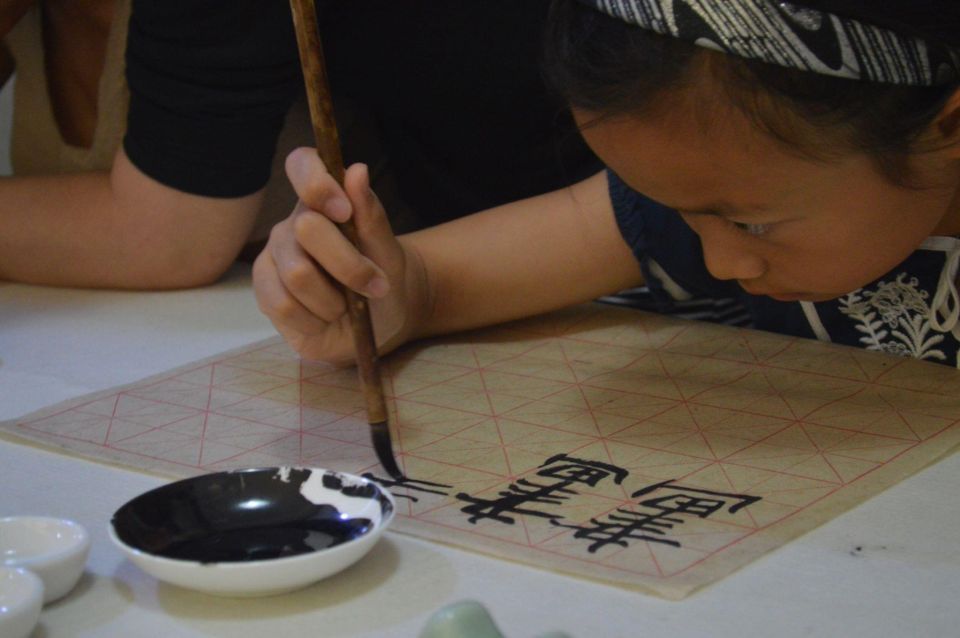 Beijing Wangfujing Calligraphy Class Nearby Forbidden City - What You Learn First: Strokes, Brush Handling, and Posture
