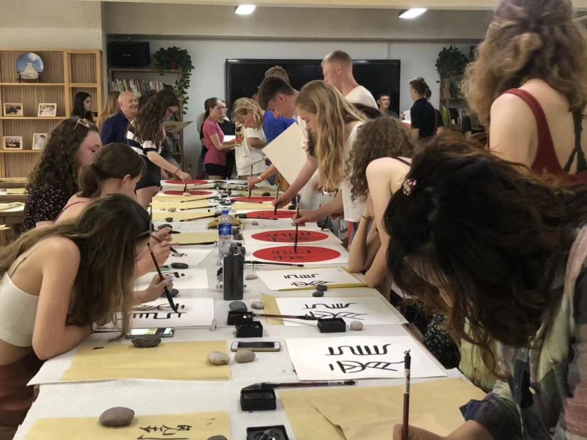 Beijing Wangfujing Calligraphy Class Nearby Forbidden City - Price, Time Options, and Which Lesson Length Makes Sense