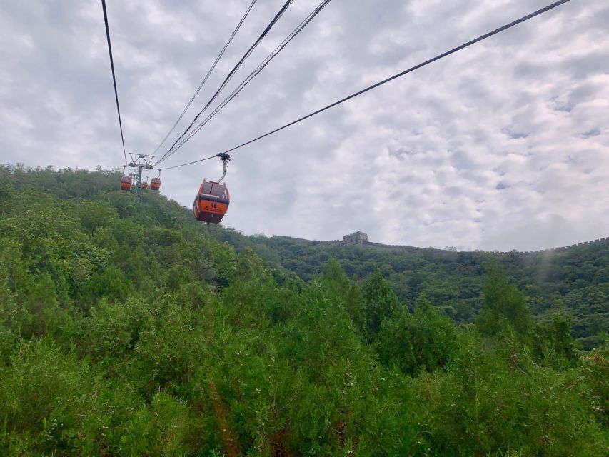 Beijing:Mutianyu/Badaling Great Wall Tour with VIP Fast Pass - Mutianyu Walk: Watchtowers, Cable Car vs Ski Lift, and Time to Wander