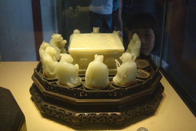 Beijing's Forbidden City with Special Viewing of Treasure Gallery and the Great Wall Ruins at Badaling - Timing, crowds, and why your guide matters more than you think