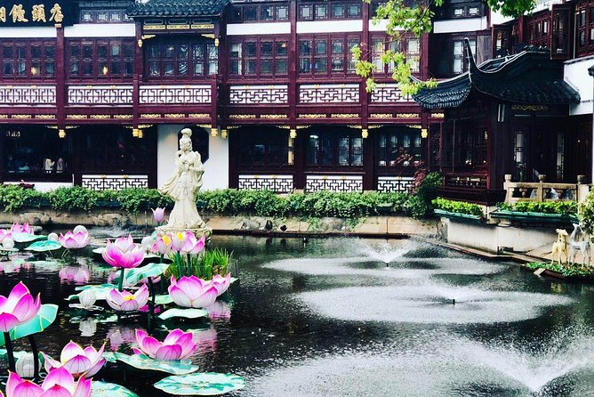 Best of Shanghai One Day Tour - Yuyuan Garden and Old Street: classic design, real-day atmosphere