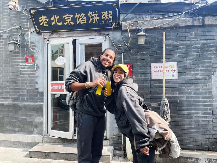 Bite and Stroll: Brunch Tour in Old Town Beijing! - Seven tastings in 3.5 hours: how the pacing really works