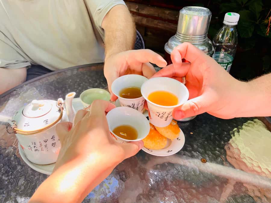 Bite and Stroll: Brunch Tour in Old Town Beijing! - Stop 2: 30 minutes of local restaurant tasting