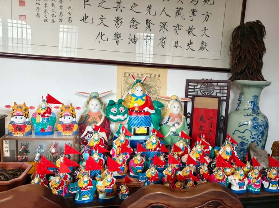 Bite and Stroll: Brunch Tour in Old Town Beijing! - Stop 3: dessert and a tea ceremony break (40 minutes)
