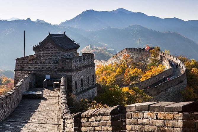 BusDa-Mutianyu Great Wall Sightseeing Full-day Bus Tours - Guides Who Handle the Tickets: Christina, Evelyn, and Linda