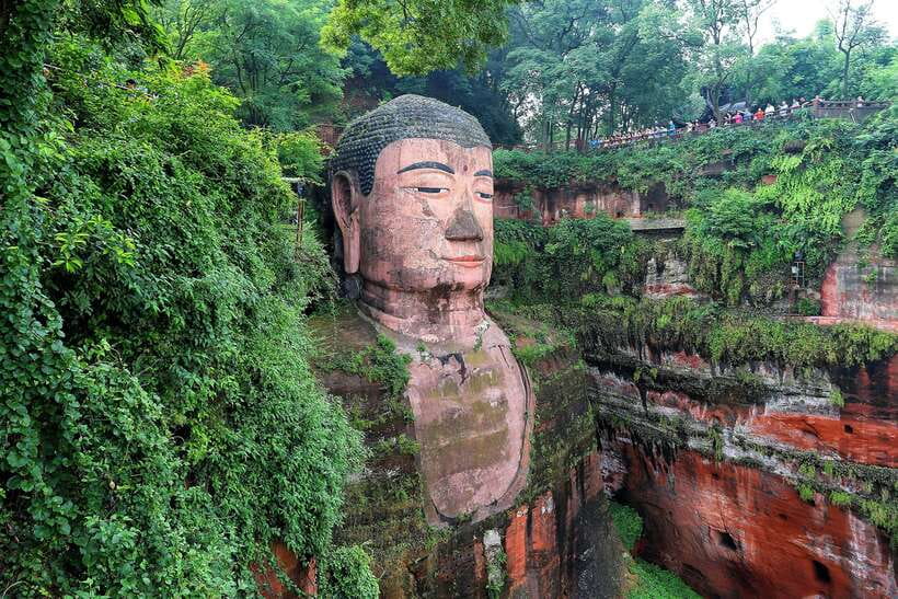 Chengdu: Leshan Grand Buddha Full-Day Private Trip - Private guide and driver: what support looks like in real life
