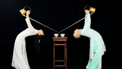 Chengdu: Liyuan Theater Sichuan Opera Face-Changing Show - What the show includes: face-changing, fire-breathing, and the supporting acts