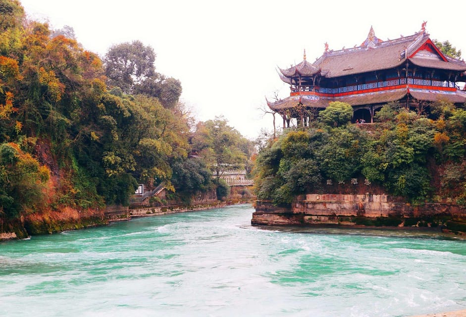 Chengdu Panda Base and Dujiangyan One-Day Private Tour - Guanxian Ancient City: Snacks, Dinner, and a Softer Pace