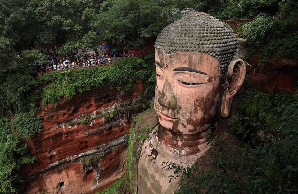 Chengdu Private Tour of Leshan Buddha and Panda Base - Practical tips for your Panda and Buddha day