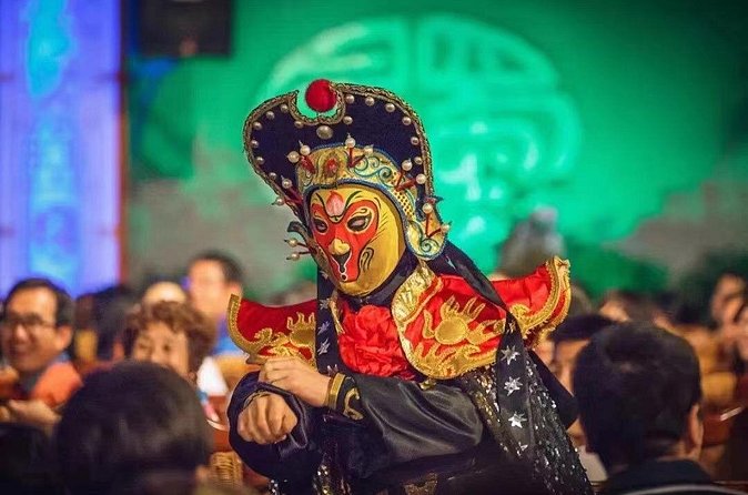 Chengdu Sichuan Opera Evening Show Ticket-Shu Feng Yan Yun - What makes the $27 value work: tea, extras, and real service