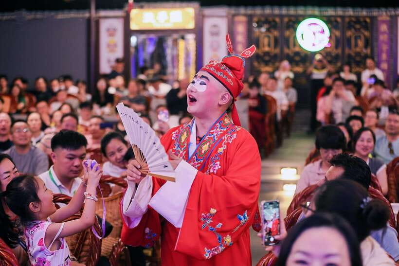 Chengdu: Sichuan Opera Face-Changing and Acrobatics Show - Picking your included add-on: massage, ear picking, desserts, or souvenirs