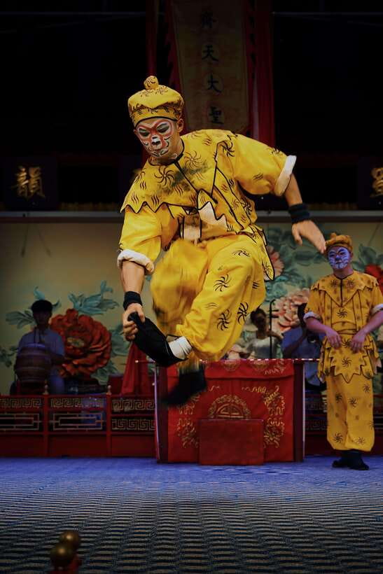 Chengdu: Sichuan Opera Show Ticket - Shu Feng Ya Yun - Face-Changing Masks, Fire Tricks, and the Sound of Gongs