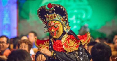 Chengdu: Sichuan Opera Shu Feng Yan Yun Evening Show Ticket - What the show is really about: stick puppets and bian lian face changing