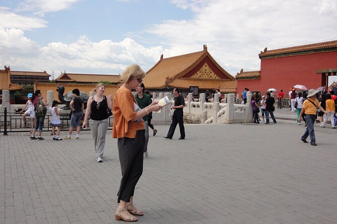 China Golden Triangle Cities & Yangtze River Cruise - Chongqing Fly-In, Panda Stop, and Boarding the Yangtze Cruise