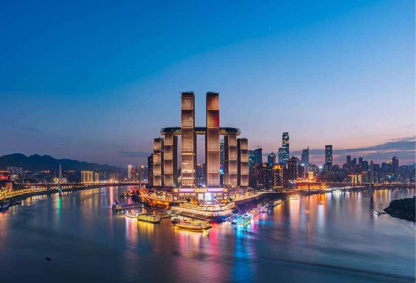 Chongqing: 1-day Essential Guided City Tour without Car - Metro and Subway Sections: Efficient City Crossing