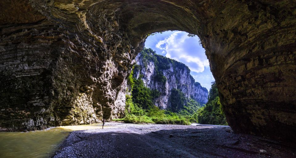 Chongqing: Private Day Tour to Wulong Karst Geological Park - Three Natural Bridges: elevators, Tianlong Bridge at 235 meters, and the long photo walk