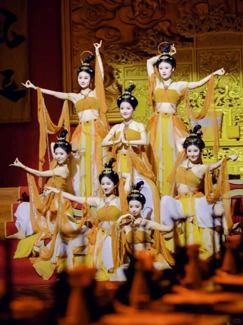 Chongqing: Qingyu Banquet Experience with Show and Dinner - Bayu flavor set-feast: Sichuan comfort with modern ideas