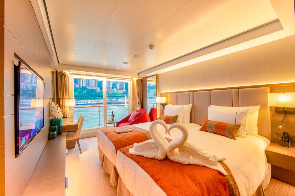 Chongqing: Yangtze River Cruise with Meals and Accommodation - What to expect day to day: your energy level and pacing reality check