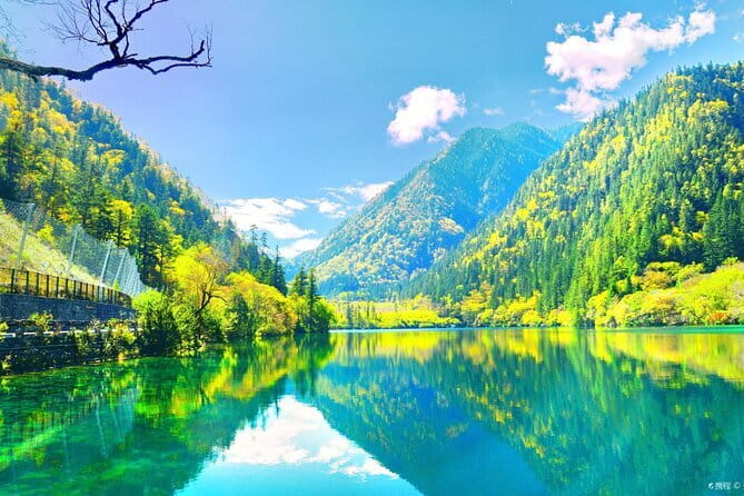 Classic 3-Day Jiuzhaigou Private Tour(Transportation+Tickets) - Day 2: full Jiuzhaigou National Park with reserved tickets and the park bus