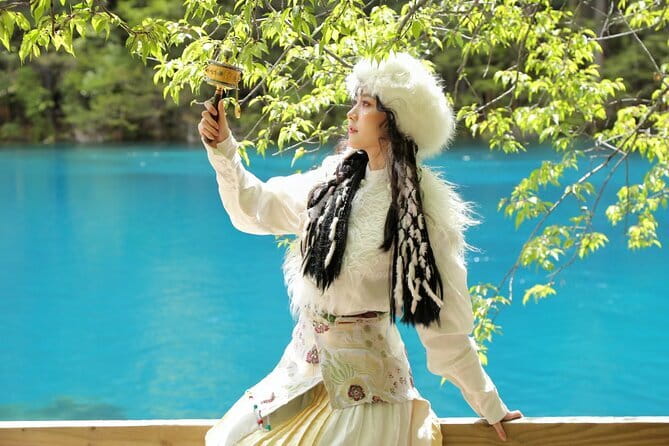 Classic 3-Day Jiuzhaigou Private Tour(Transportation+Tickets) - Day 3: Huanglong National Park with timing built around travel days