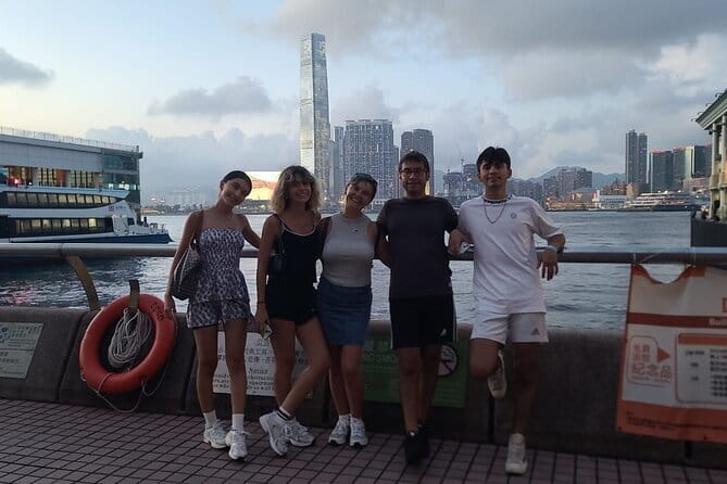 Deluxe Hong Kong City Tour using Mercedes-Benz V-Class Car+ Guide - Mercedes-Benz V-Class comfort and a guide who keeps things human
