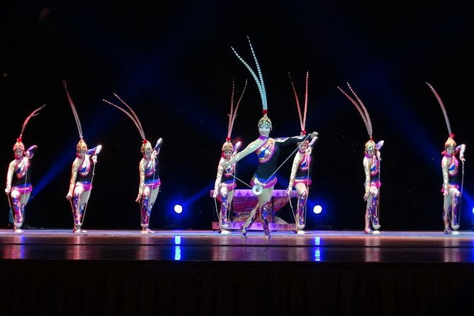 Din Tai Fung Dinner Experience and Acrobatics Show in Shanghai - Quick highlights: dumplings first, acrobatics second