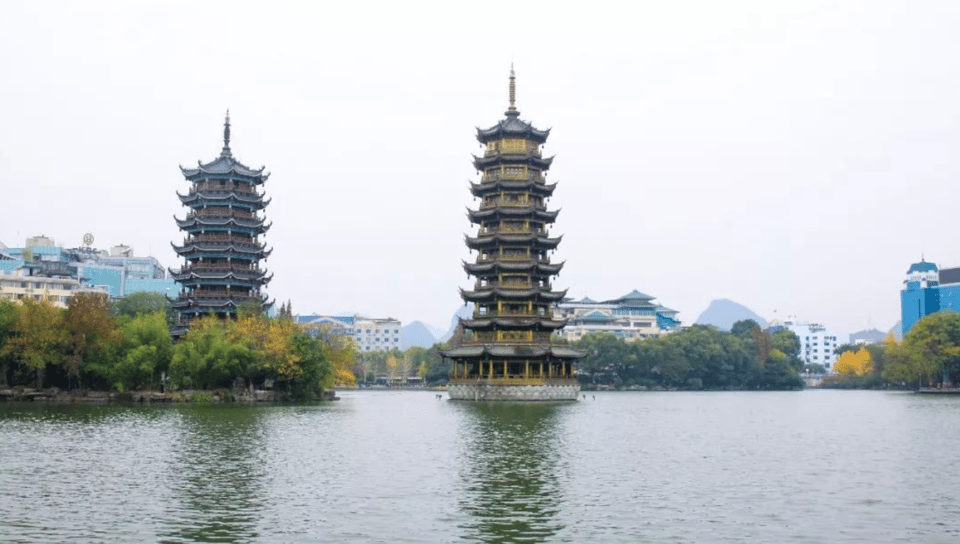 Discover Guilin's Gems:Guangzhou-Bullet Train Highlight Tour - Elephant Trunk Hill: landmark photos plus local legend