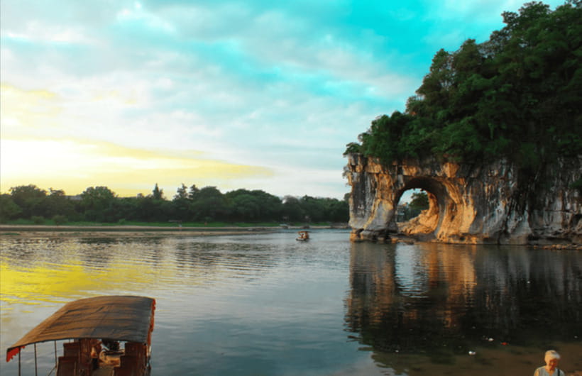 Discover Guilin's Gems:Guangzhou-Bullet Train Highlight Tour - The bullet train ride: what you gain (and what you give up)