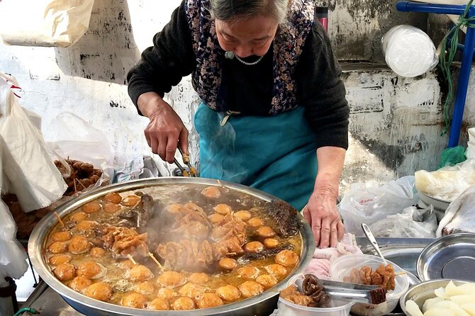 Discovery more Guangzhou evening foodie tour with locals - Why Guangzhou evening street food hits different