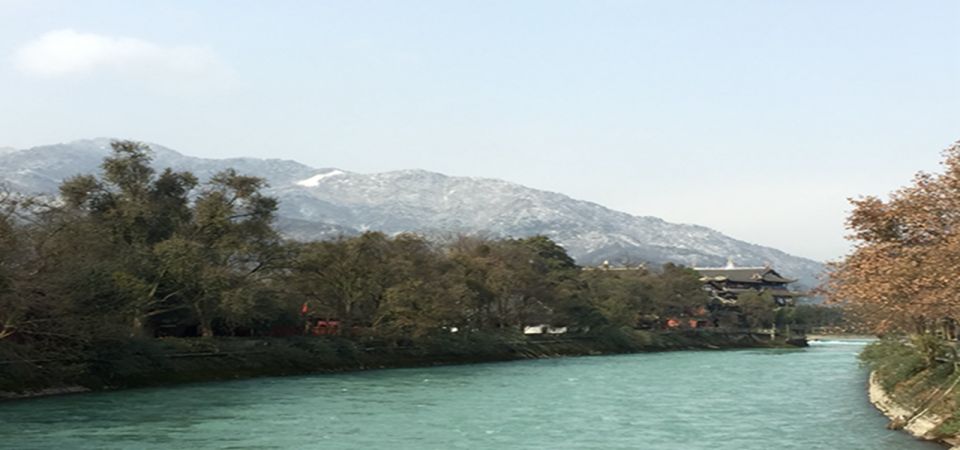 Dujiangyan panda base and irrigation system park day tour - Pacing and comfort: how a 10-hour plan stays enjoyable