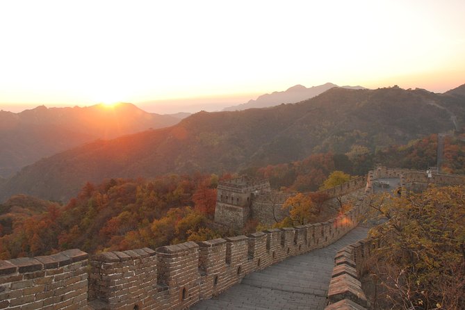 Early Bird Great Wall Private Tour with Chinese Breakfast from Beijing - Mutianyu at sunrise: why this timing matters