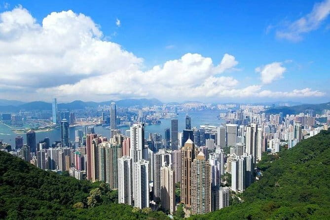 Experience Hong Kong in 1 day: discover the best - Peak Tram: the funicular ride, and a small pay-attention moment