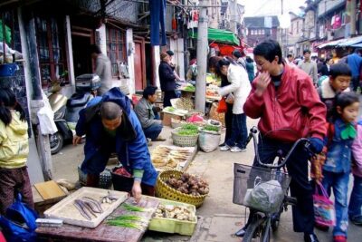 Explore Shanghai Ancient Downtown with Authentic Local Food - Getting rolling: meeting near Luxun Park and keeping it simple