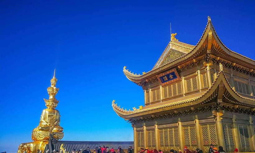 From Chengdu: Mount Emei Day Trip with Golden Summit Visit - Cable car to Leidongping and up to the Golden Summit viewpoints
