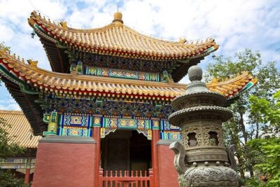 Full-Day Beijing City Tour: Hutongs, Lama Temple and Panda House - Yonghegong Lama Temple: where the giant wooden Buddha steals the show