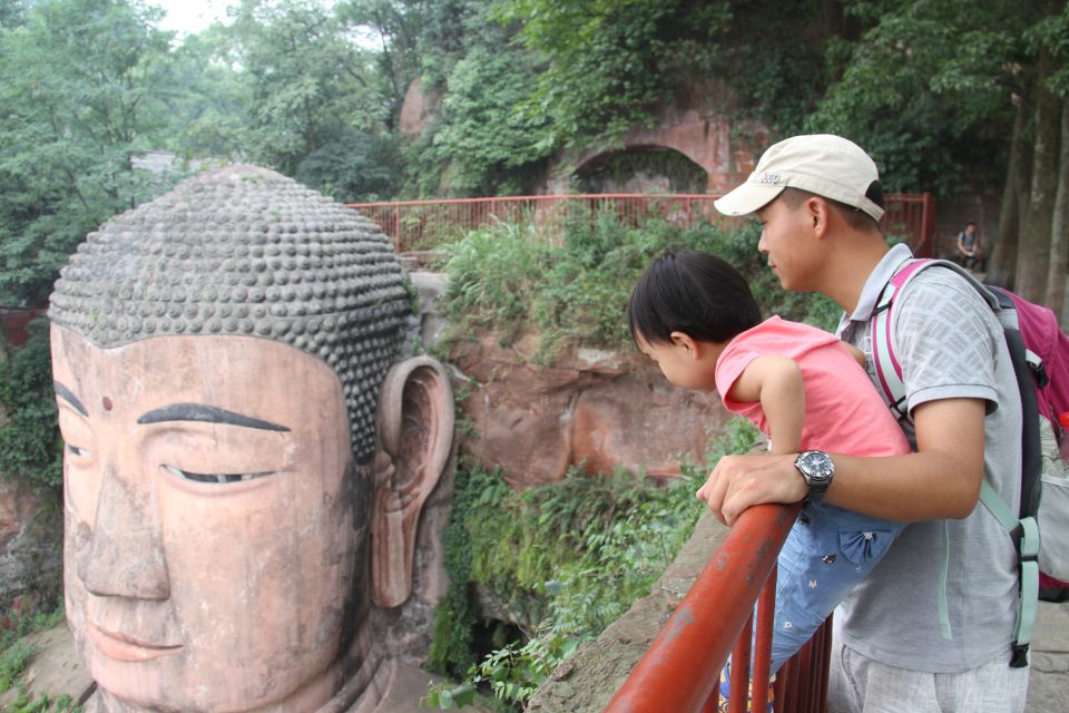 Full-Day Tour of Leshan's Giant Buddha from Chengdu - Climbing the Buddha: what you gain from the stairs and cliff views