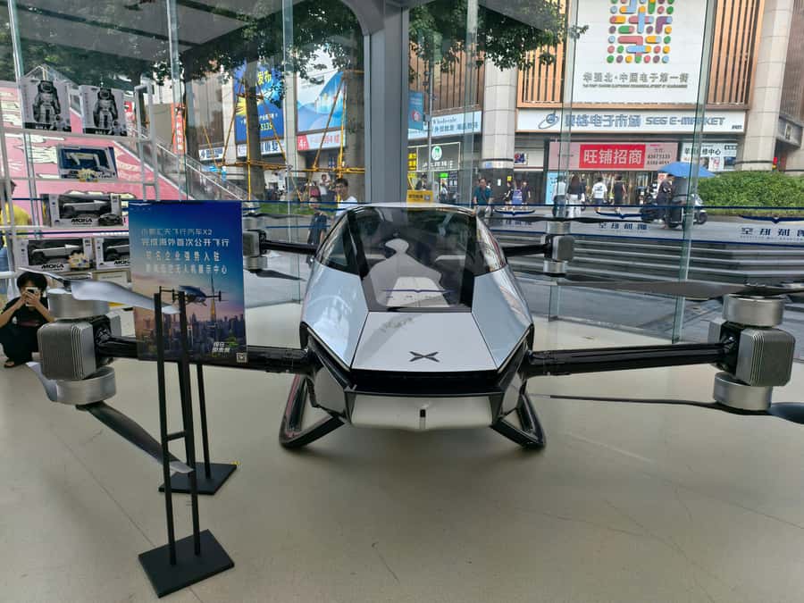 Gen-Z Private Tour: Shenzhen Tech Marvels - Robot-served restaurant: a fun tech show, plus a lesson in operations