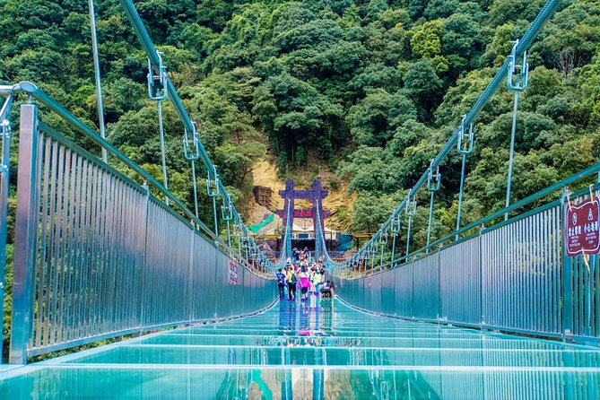 Glass Bridge Waterfall Ravine Underground River Cave Private Tour - A private day north of Guangzhou: what the drive is really like