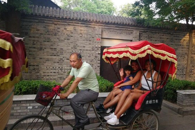 Great Wall-Forbidden City-Hutong Private Layover Guided Tour - Hutong tour with Shichahai and Nanluoguxiang area