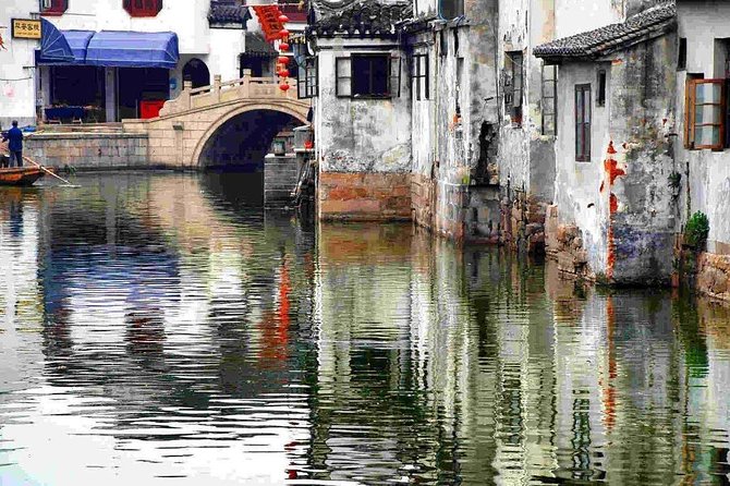 Group Day Tour in Suzhou and Zhouzhuang from Shanghai - One day, two different kinds of water-town magic