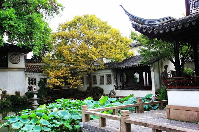 Group Day Tour in Suzhou and Zhouzhuang from Shanghai - Lunch at a local restaurant: simple, filling, and vegetarian-friendly