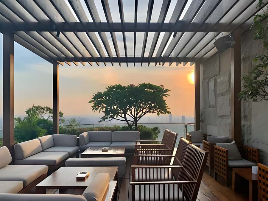 GuangZhou: 70 Floor RoofTop openair Bar, Sunset & Light Show - Sunset to Light Show: How to Ride the Best Glow