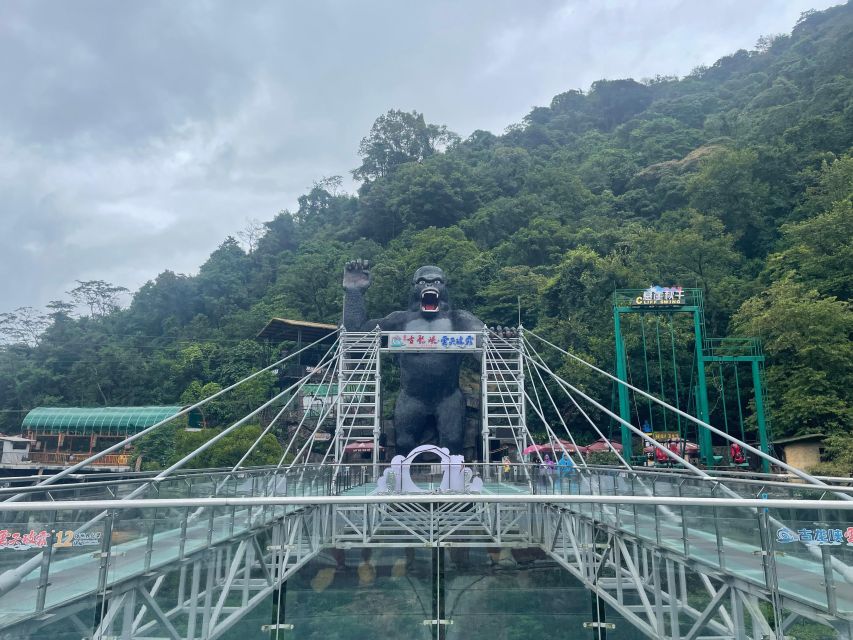 Guangzhou to Gulong Canyon and Cave Fairland PRI Day Tour - The waterfall experience from the UFO platform