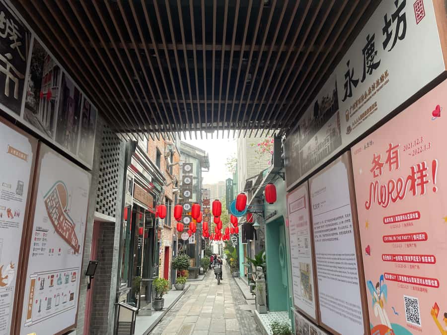 Guangzhou: Walking Tour of Xiguan Ancient Town - Xiguan Old Town: why this part of Guangzhou feels different