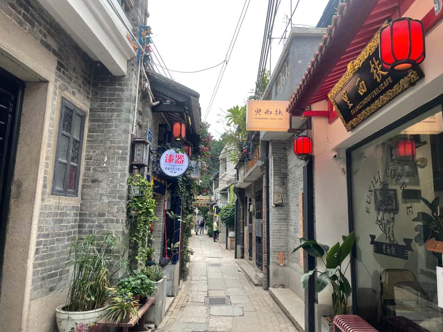 Guangzhou: Walking Tour of Xiguan Ancient Town - Yong Qing Fang and Shangxiajiu: old lanes meet big-city energy