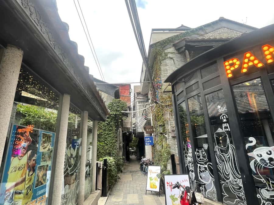 Guangzhou: Walking Tour of Xiguan Ancient Town - Shamian Island by the Pearl River: shaded colonial streets as a breather