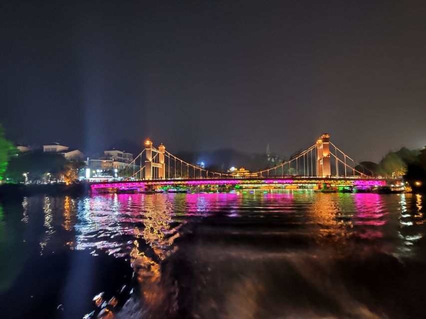 Guilin: Four Lakes Night Cruise with Round-trip Transfer - English vs On-Boat Commentary: Plan to Rely on the Views